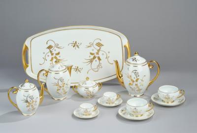 13-teiliges Kaffee-und Teeservice mit vergoldetem Dekor, in der Art von Dagobert Peche, Modellnummer: 5564, Ausführung: Fischer  &  Mieg, Pirkenhammer - Jugendstil e arte applicata del XX secolo