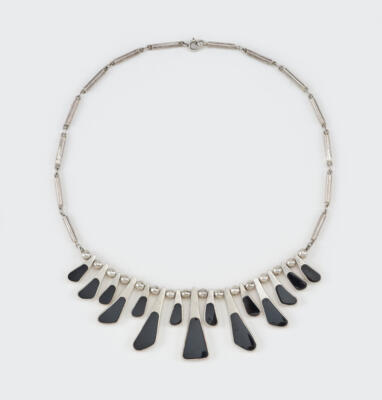 A sterling silver necklace with onyx, Arne Johansen, Denmark, c. 1970 - Secese a umění 20. století