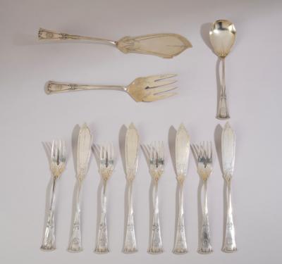 An eleven-piece fish cutlery set made of silver, Lutz & Weiss GmbH, Silberwaren- und Besteckfabrik, Pforzheim, c. 1900 - Secese a umění 20. století