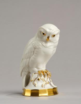 Fritz Klee (1876-1976), an owl on a base with a mistletoe branch, Porzellanfabrik Lorenz Hutschenreuther, Selb, 1920-38 - Jugendstil and 20th Century Arts and Crafts