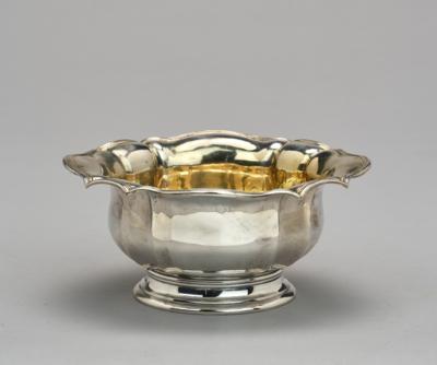 Fußschale aus 830-Silber, Oskar Lindroos, Helsinki, 1923 - Kleinode des Jugendstils & Angewandte Kunst des 20. Jahrhunderts