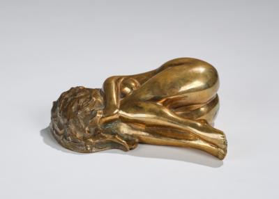 Hanko (probably Hans Hanko), a bronze figure crouching, cast by A. Zöttl, Vienna, 1980 - Secese a umění 20. století