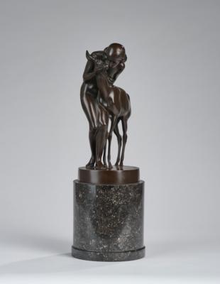 Heinrich Karl Scholz (Austria, 1880-1937), a bronze sculpture: female figure with roe deer, Vienna, c. 1920 - Jugendstil e arte applicata del XX secolo