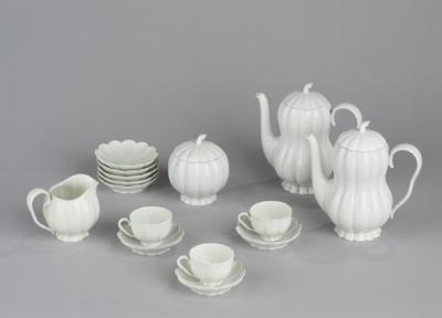 Josef Hoffmann, a melon-shaped 15-piece service, form number 15, designed in 1929, executed by Vienna Porcelain Manufactory Augarten - Secese a umění 20. století