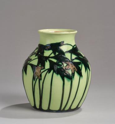 Max Läuger (1864-1952), Vase mit Blattdekor, Tonwerke Kandern, 1895-1913 - Secese a umění 20. století