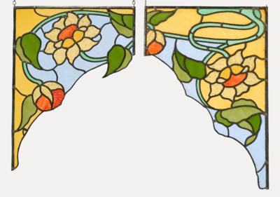 Paar Glasfenster zum Aufhängen mit Sonnenblumen und großen Blättern, in Bleiverglasung, um 1900/1920 - Kleinode des Jugendstils & Angewandte Kunst des 20. Jahrhunderts