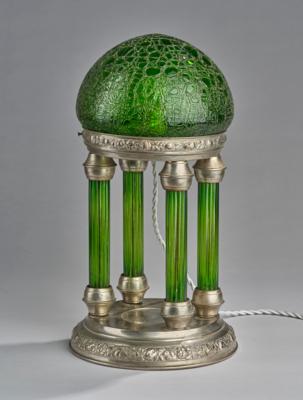 Tisch- bzw. Kaminlampe mit grünem Glas und Rosendekor, Entwurf: um 1930 - Secese a umění 20. století