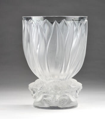 Vase mit drei Jaguaren, René  Lalique, Wingen-sur-Moder - Kleinode des Jugendstils & Angewandte Kunst des 20. Jahrhunderts