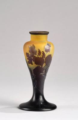 Vase "Viola", Emile Gallé, Nancy, um 1920 - Kleinode des Jugendstils & Angewandte Kunst des 20. Jahrhunderts