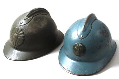 2 französische Stahlhelme, - Historische Waffen, Uniformen, Militaria