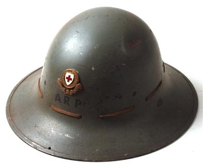 Englischer Rot-Kreuz-Helm, - Armi d'epoca, uniformi e militaria