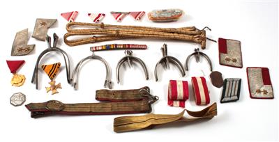 Konvolut militärisches Kleinmaterial: - Antique Arms, Uniforms and Militaria
