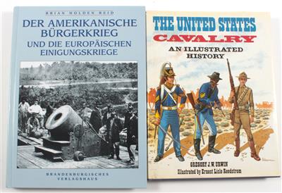 Konvolut von zwei Büchern: - Antique Arms, Uniforms and Militaria