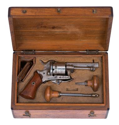 Lefaucheux-Revolver in Kassette, - Antique Arms, Uniforms and Militaria