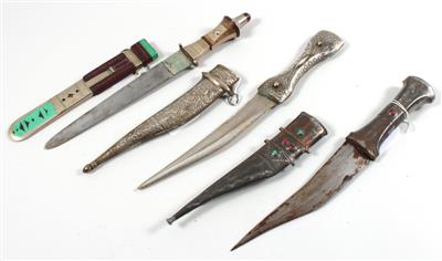 Konvolut von drei Dolchen, - Antique Arms, Uniforms and Militaria