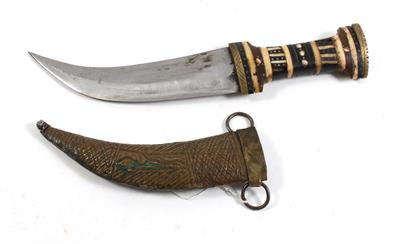 A Jambiya dagger, - Antique Arms, Uniforms and Militaria