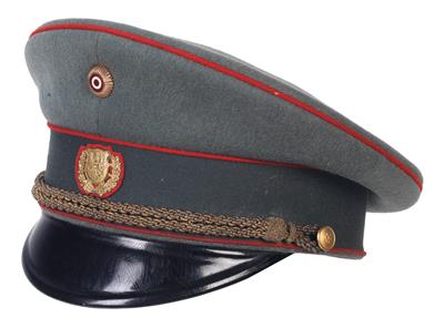 Tellerkappe und Schulterstücke für einen Generalmajor des Österreichischen Bundesheeres Muster 1924, - Antique Arms, Uniforms and Militaria