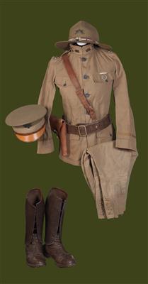 Komplette Uniform für einen Captain (Hauptmann) des U. S. M. C. - United States Marine Corps, - Historische Waffen, Uniformen, Militaria