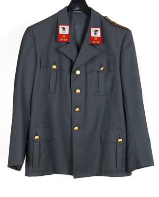 Uniformrock für einen Gruppeninspektor der österreichischen Gendarmerie, - Starožitné zbraně