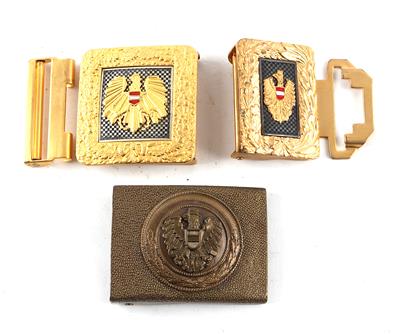 Konvolut von 3 österr. Leibriemenschließen des Bundesheeres der 2. Rep., - Antique Arms, Uniforms and Militaria