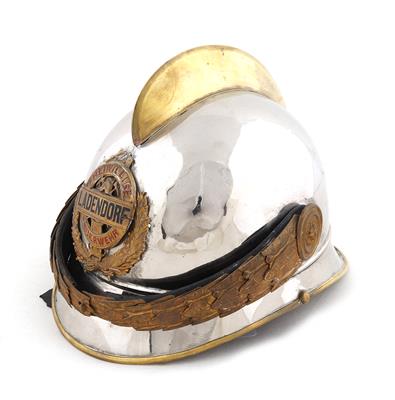 Kommandantenhelm der Freiwilligen Feuerwehr Ladendorf (NÖ) um 1900, - Antique Arms, Uniforms and Militaria