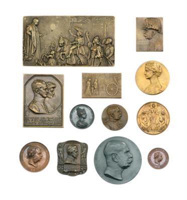 Konvolut von 12 Plaketten und Medaillen zum Thema österreichisches Kaiserhaus, - Antique Arms, Uniforms & Militaria