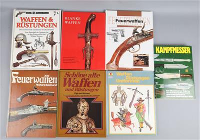 Konvolut Waffenliteratur, 7 Stück: - Historische Waffen, Uniformen, Militaria