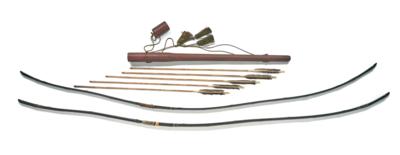 2 japanische Langbögen sowie ein Köcher mit 5 Pfeilen, - Historische Waffen, Uniformen und Militaria