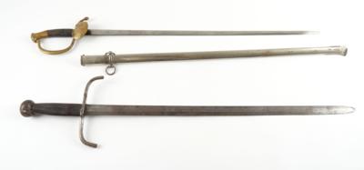 Konvolut 2 Stück: - Antique Arms, Uniforms and Militaria