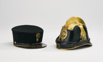 Konvolut von 2 Kopfbedeckungen aus der k. u. k. Monarchie, - Historische Waffen, Uniformen & Militaria