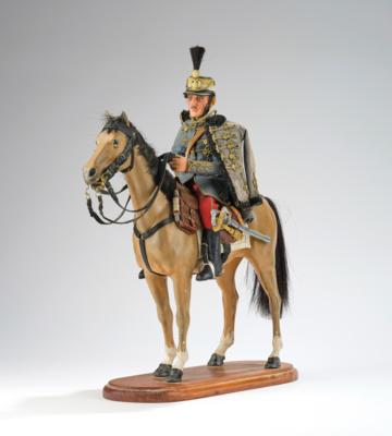 Historische Figur von Fritz Rabenlehner in Form eines k. u. k. Husarenoffiziers zu Pferd - Armi d'epoca, uniformi e militaria