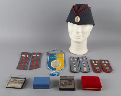 Kleines dienstliches Souvenirkonvolut eines österr. Polizeioffiziers, - Armi d'epoca, uniformi e militaria