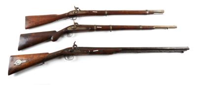 3 Perkussionsflinten, - Antique Arms, Uniforms and Militaria