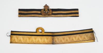 Konvolut von 2 Uniformbestandteilen für Offiziere der k. u. k. Kriegsmarine, - Starožitné zbraně