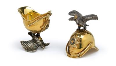 Two tumbler in the form of miniature helmets of the Russian imperial guard, - St?íbro