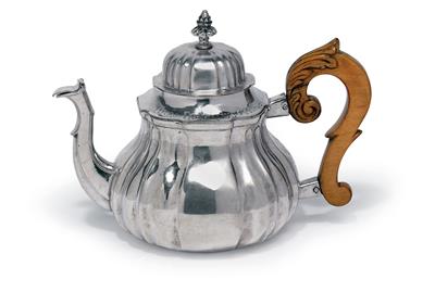 A teapot from Augsburg, - St?íbro
