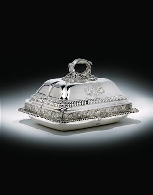 A lidded tureen from London - St?íbro