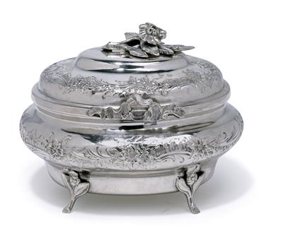 A lidded box from Moscow, - St?íbro