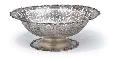 A large bowl from Vienna, - Argenti