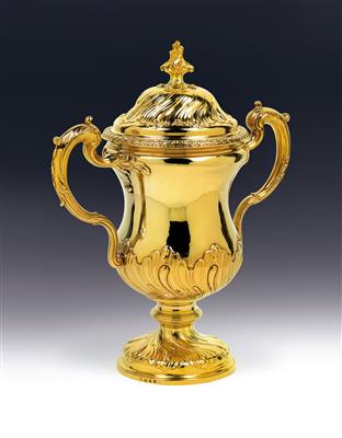 A George III. lidded goblet from London, - Stříbro