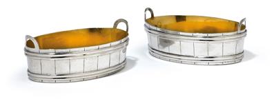 A pair of condiment bowls from Germany, - Argenti