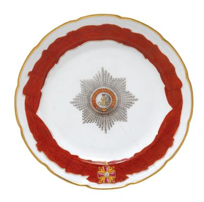 Imperial Porcelain Manufactory St. Petersburg – A plate from the Order of Alexander Njewski service, - Silver