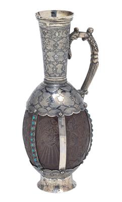 A coconut jug from Moscow, - Argenti