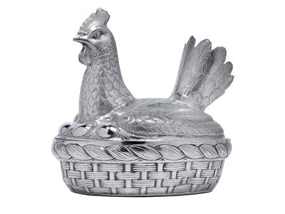 A lidded container in the form of a sculpted hen, - Stříbro