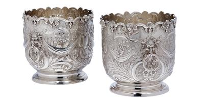 A pair of cachepots from London, - Stříbro