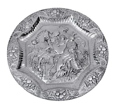 A salver from Spain, - Stříbro