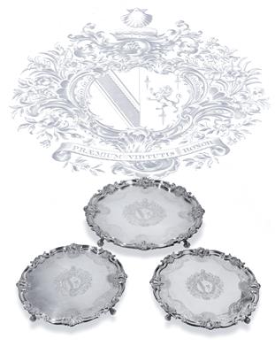 Three large footed platters from London, - Stříbro
