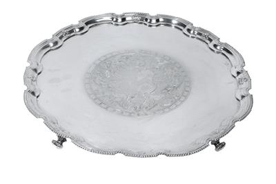 A large footed platter from London, - Argenti