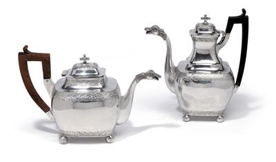 A tea- and coffee pot from Portugal, - Silver