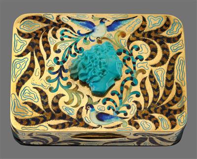 An enamelled lidded box from Italy, - Argenti